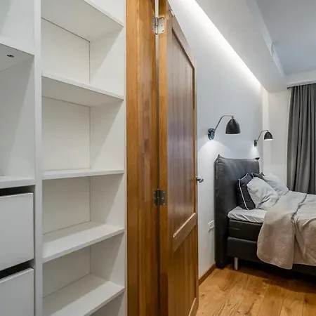 Domillion 1bdr Lovely With Parking &lift B9a4 Apartamento Vilnius