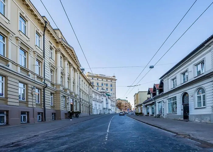 Domillion 1bdr Lovely With Parking &lift B9a4