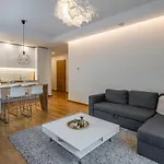Domillion 1bdr Lovely With Parking &lift B9a4 * Βίλνιους