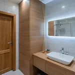 Domillion 1bdr Lovely With Parking &lift B9a4 *