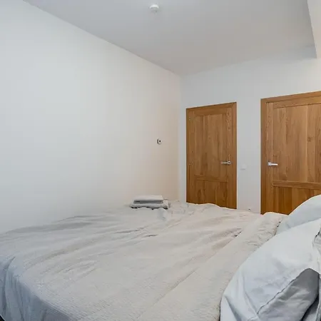 Appartement Domillion 1bdr Lovely With Parking &lift B9a4 *