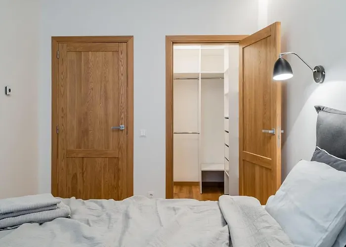 Apartment Domillion 1bdr Lovely With Parking &lift B9a4 *