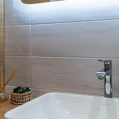 Domillion 1bdr Lovely With Parking &lift B9a4 维尔纽斯